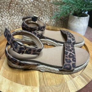 Lucky Top Girl’s Animal Print Sandals